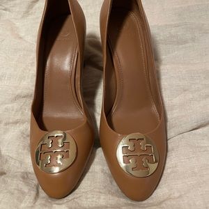 Tory Burch Tan Leather Wedge size 10